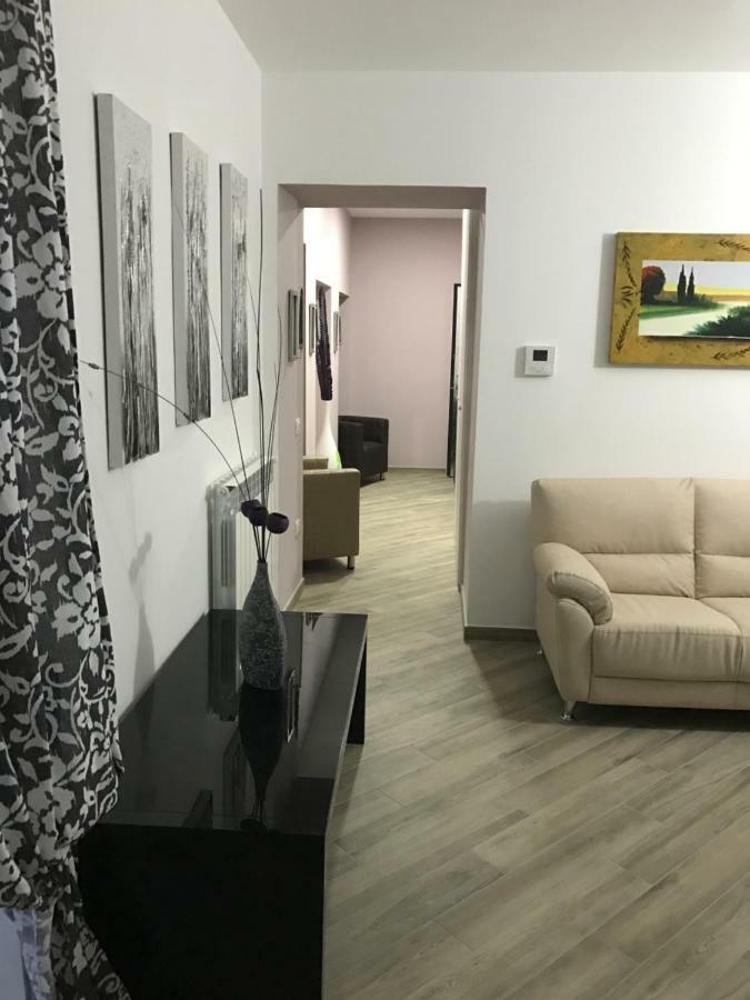 Residenza Murat กาแซร์ตา ภายนอก รูปภาพ