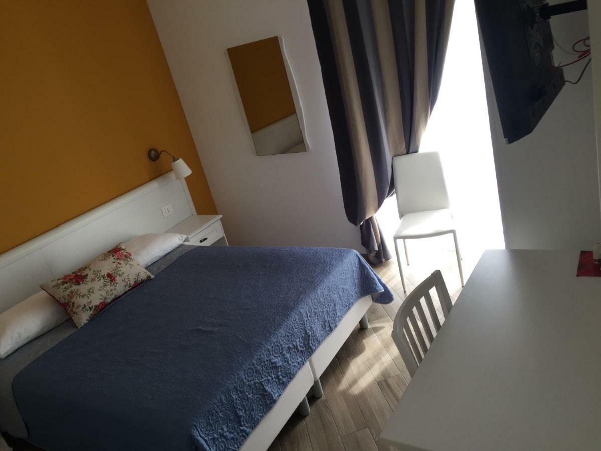 Residenza Murat กาแซร์ตา ภายนอก รูปภาพ