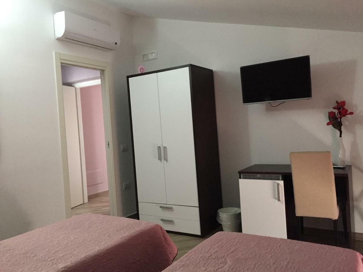 Residenza Murat กาแซร์ตา ภายนอก รูปภาพ