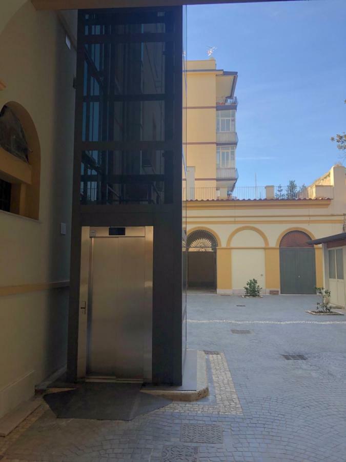 Residenza Murat กาแซร์ตา ภายนอก รูปภาพ